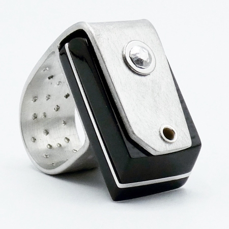 Hebbe Pewter ring with black acrylic insert layered with pewter