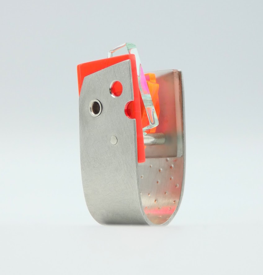 Hebbe ring stacked orange and clear inserts